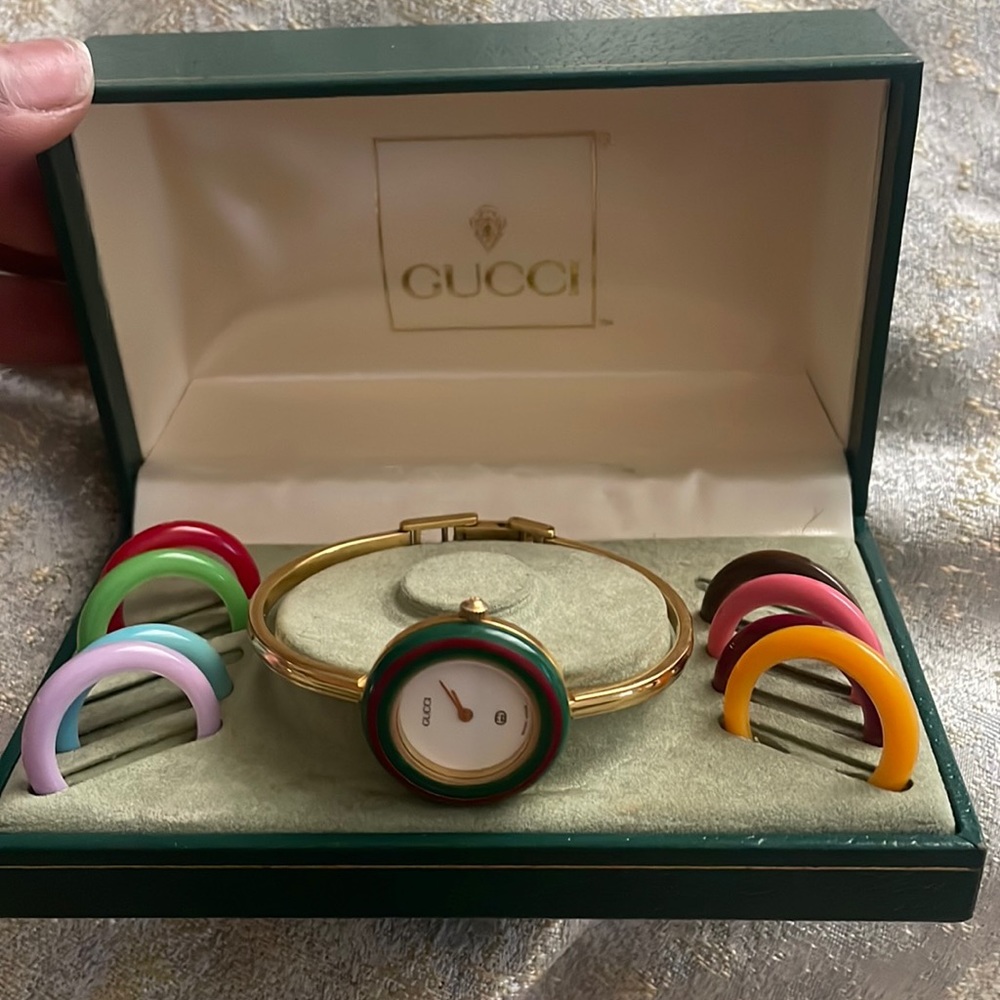 Vintage brand new barely worn Gucci watch